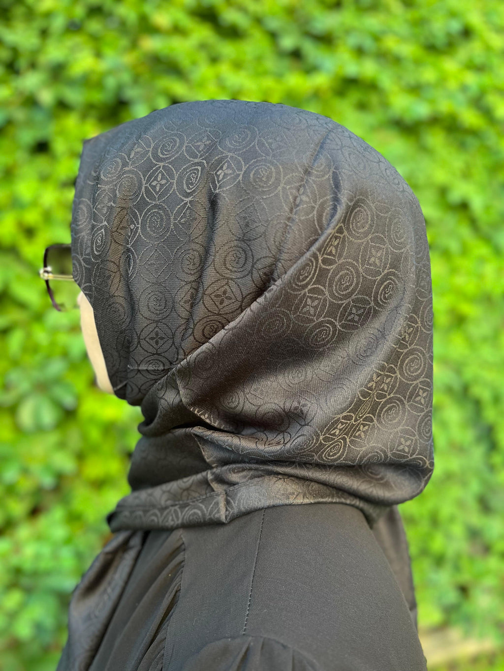 Oval Desen Viskon Şal Siyah